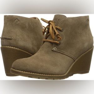 SPERRY Stella Prow suede wedge boot Sz 6 ankle booties lace up EUC